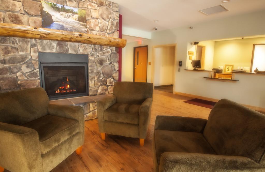 Junction Inn Suites & Conference Center Babbitt Buitenkant foto